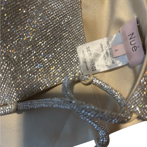 Nue Estelle Top Silver Sequin Halter Top Sz Large - Picture 6 of 10